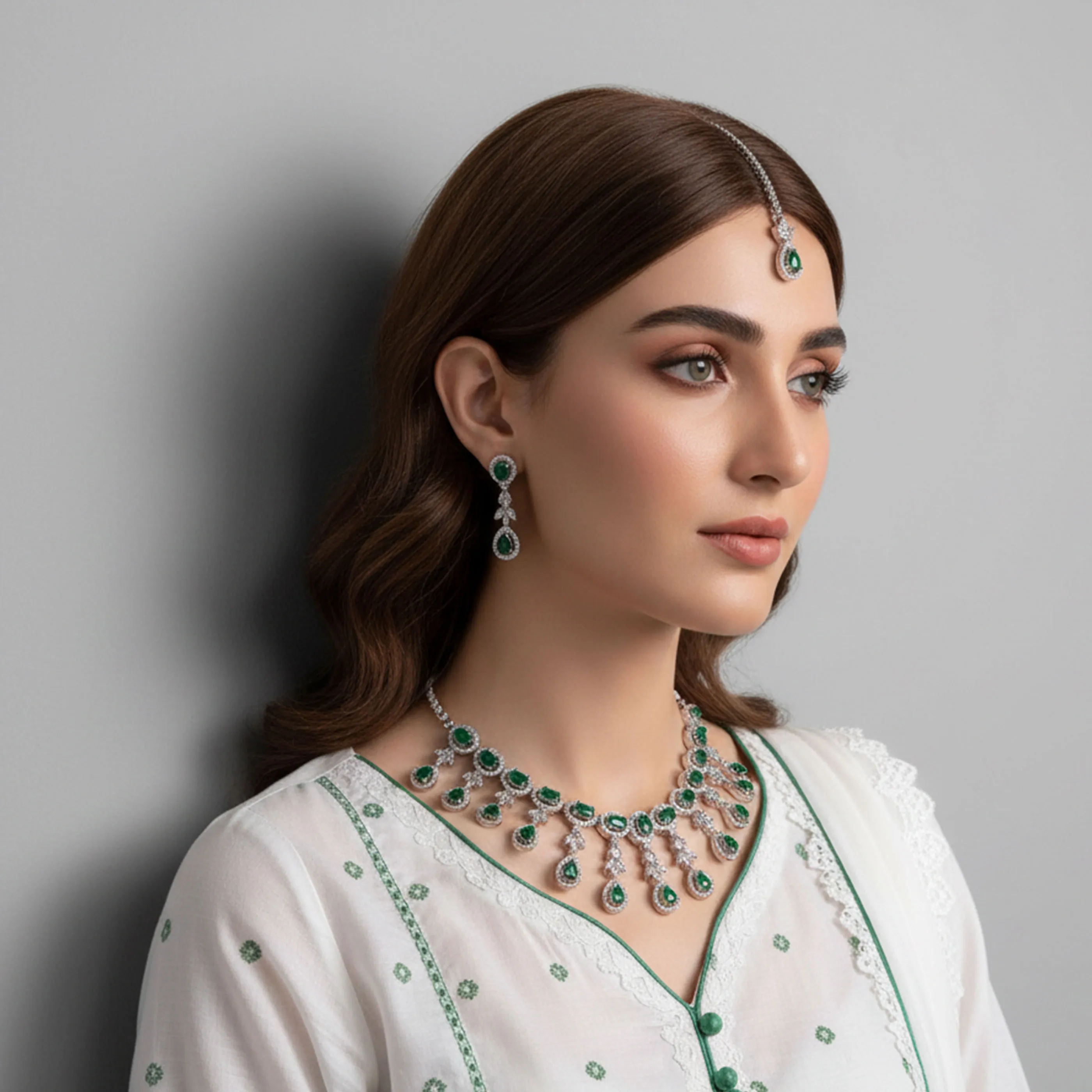 Green Emerald Stones Necklace Set 02