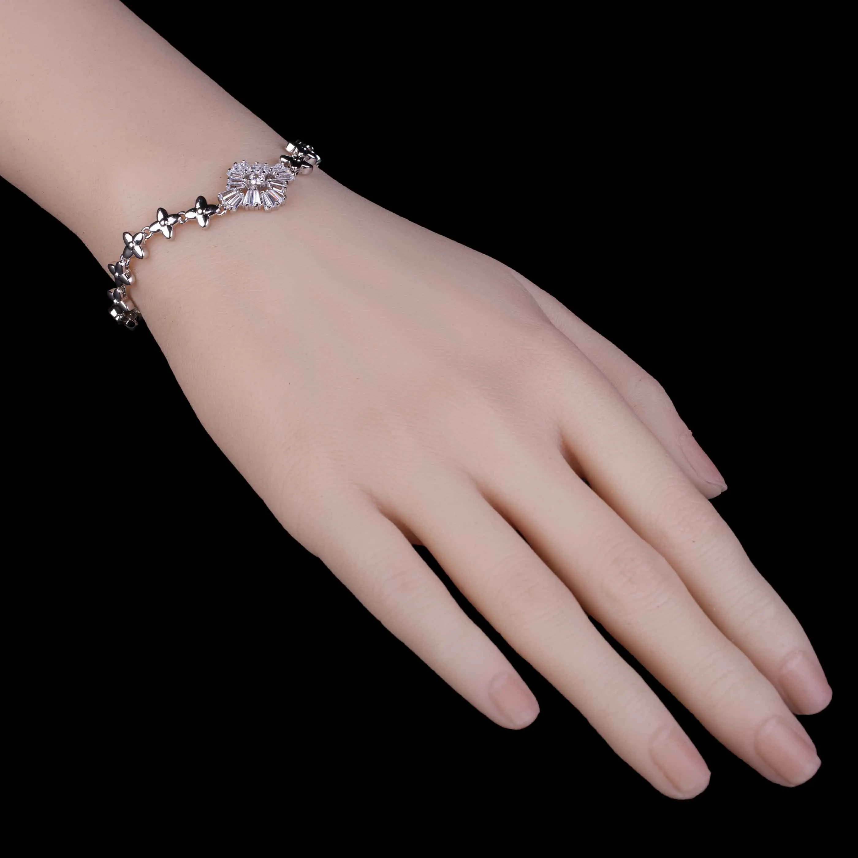 Zircon Radiant Blossom Link Bracelet