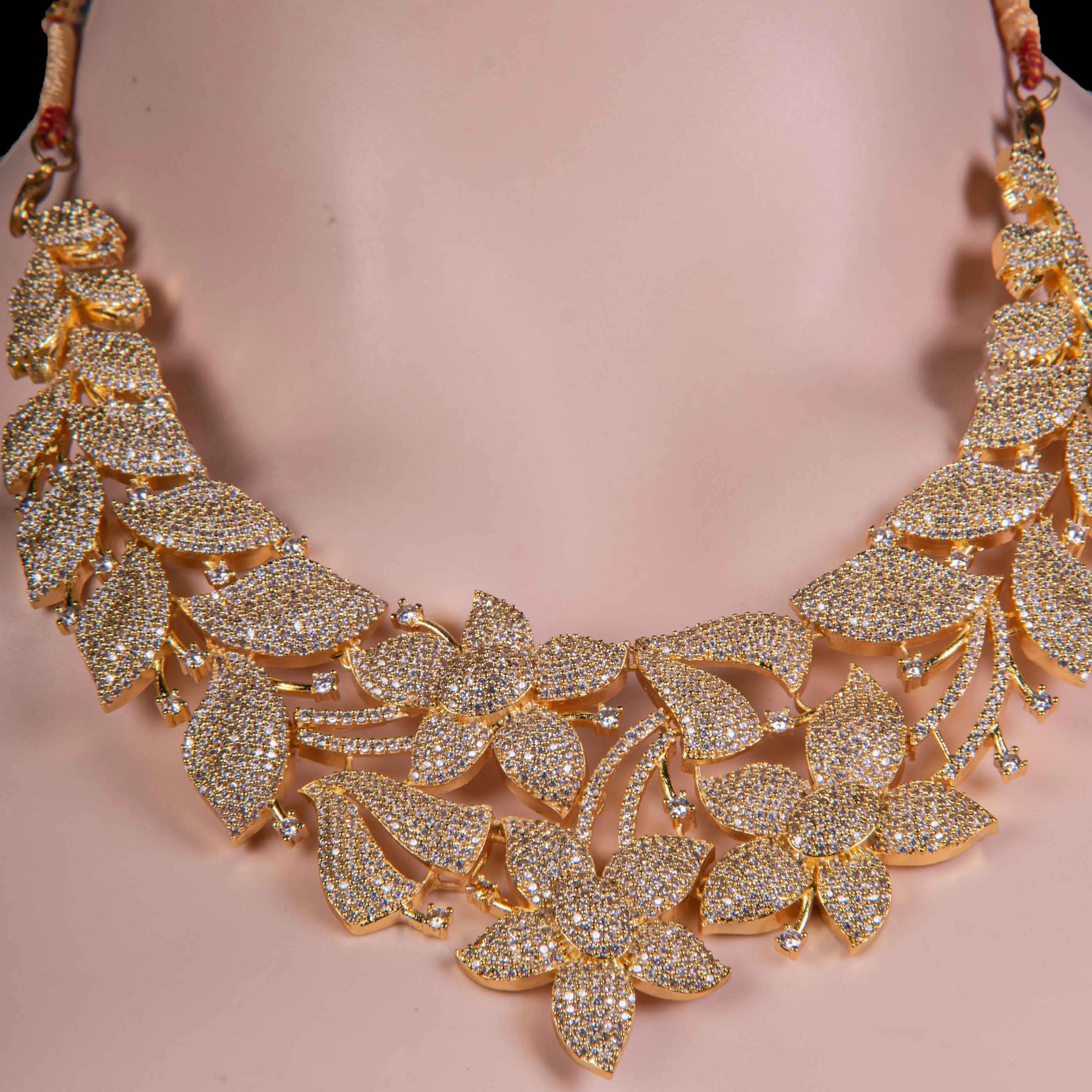 One Carat Chunky Floral Necklace Set