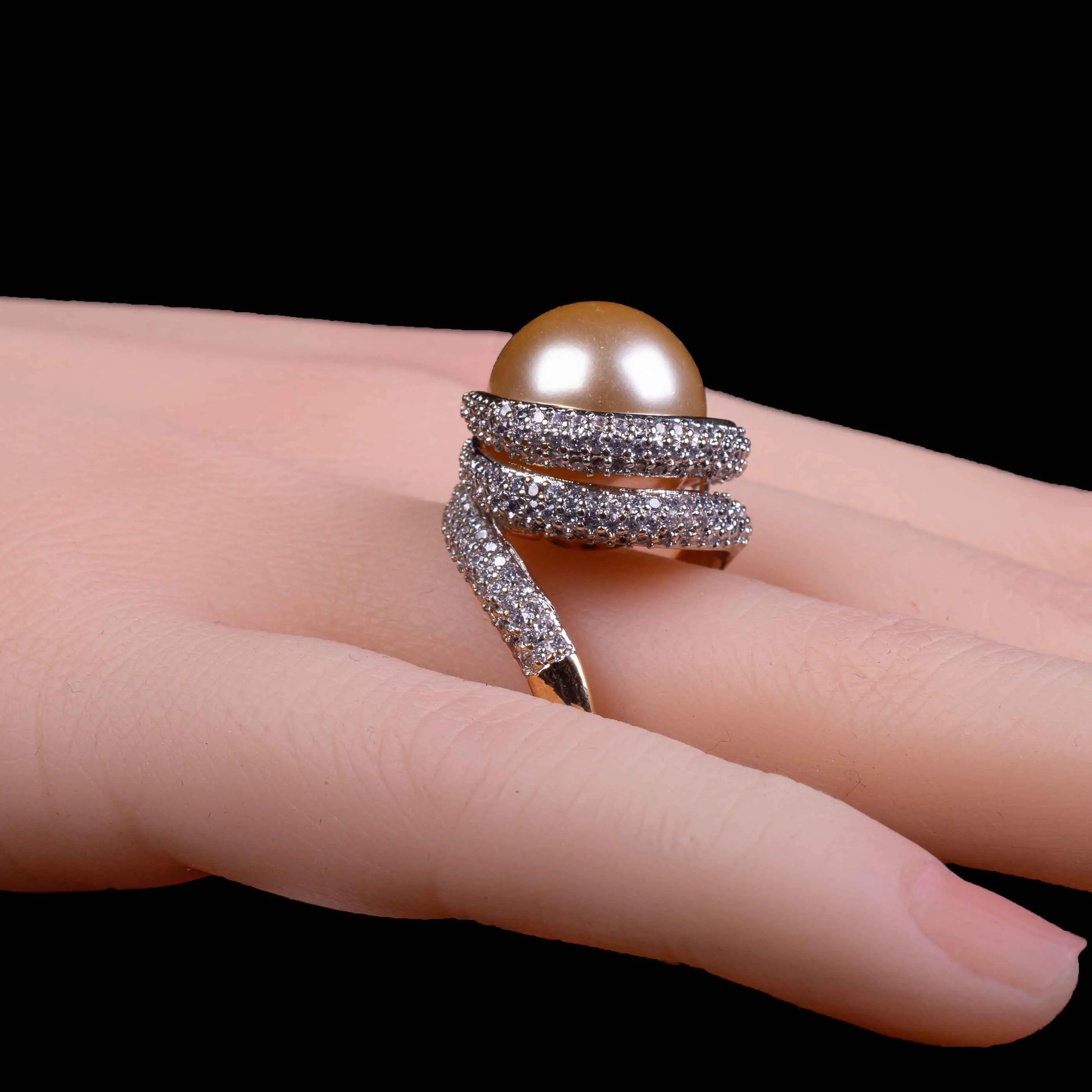 Sea Pearl Twisted Lines Rings