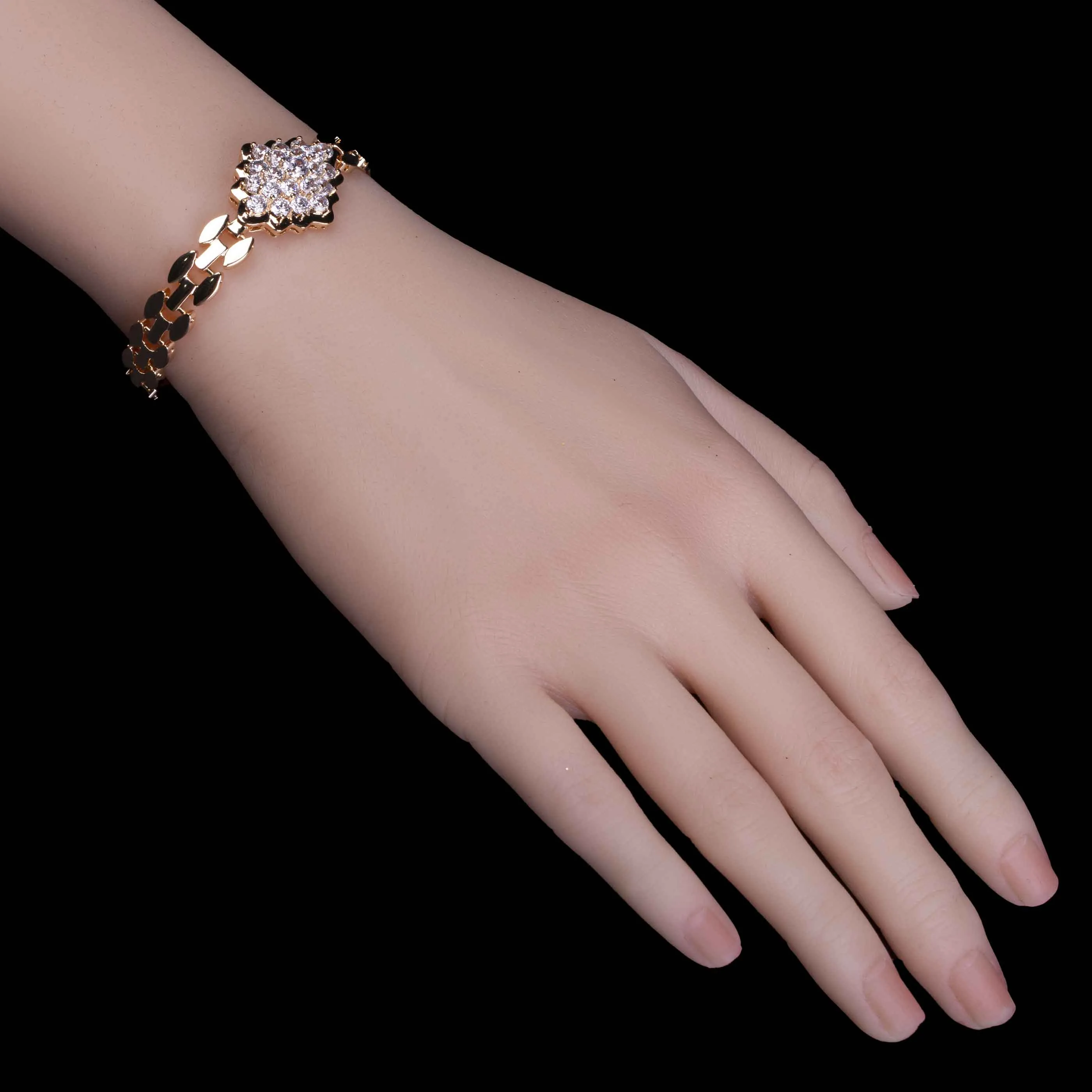 Zircon Center & Linked Chain Bracelet