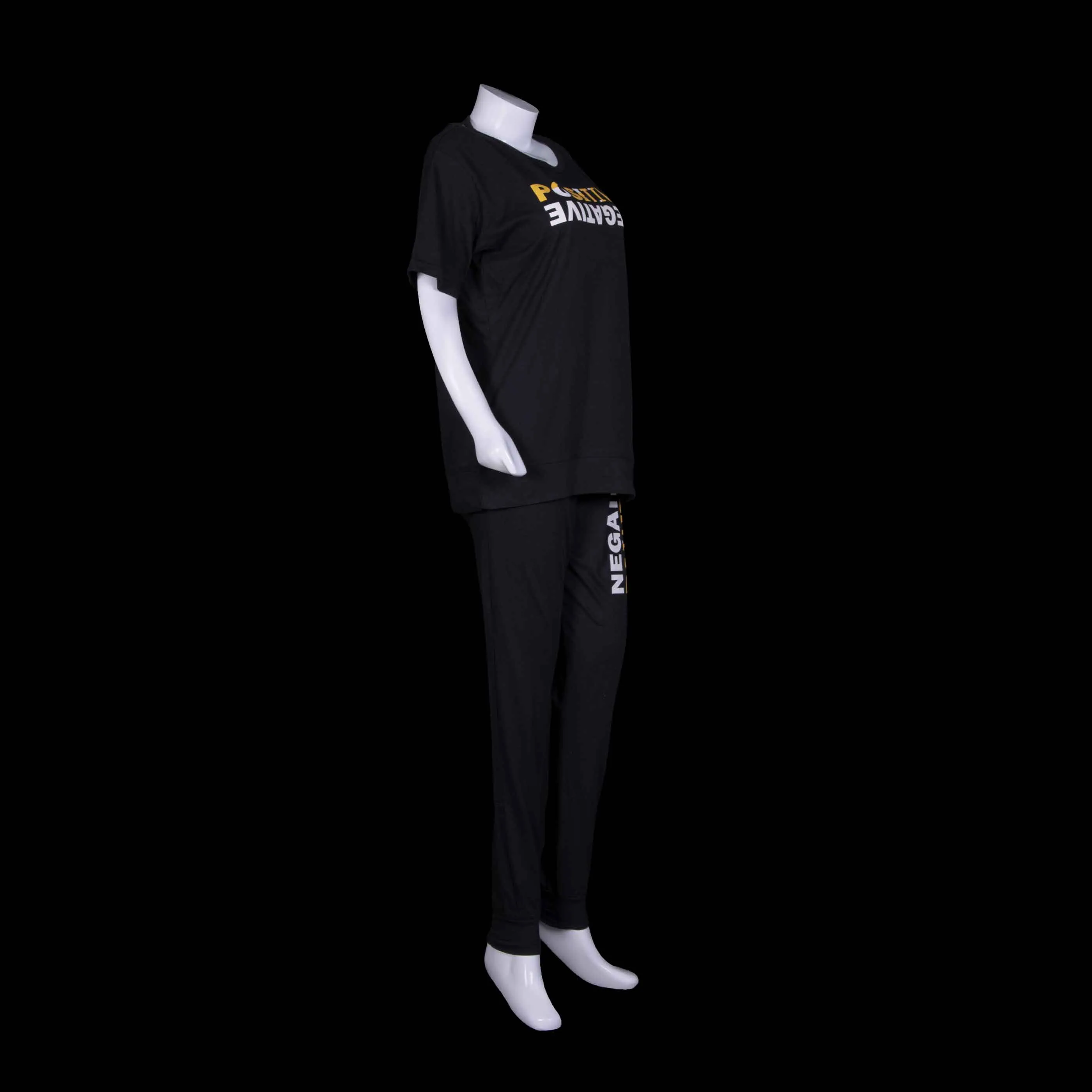 Sleeveless Ladies Night Suit 01