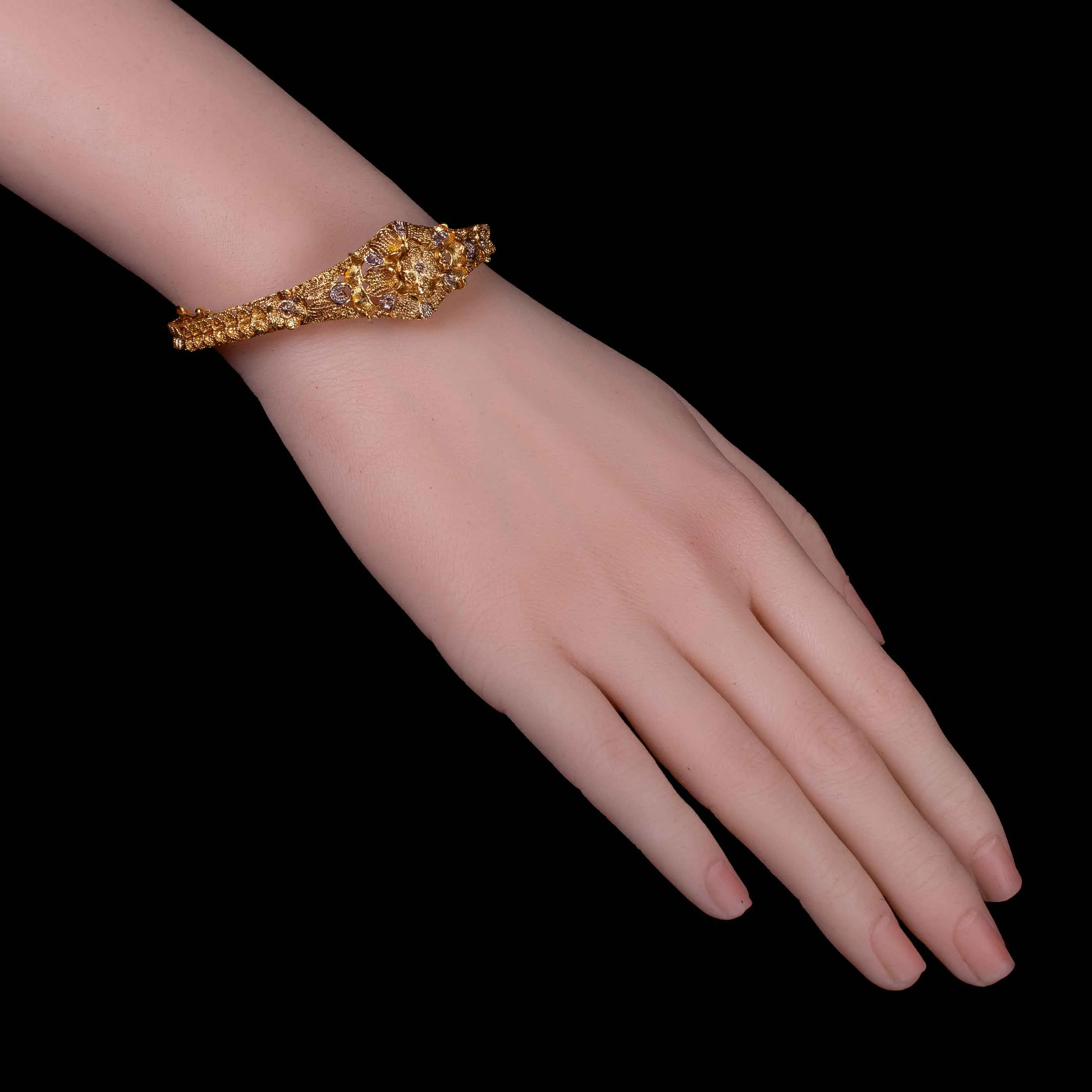 Fancy Gold Plated Single Bangle
